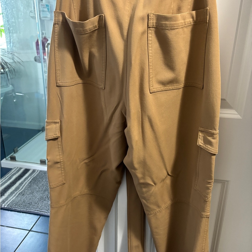 Banana republic camel cargo pants - Picture 2 of 4